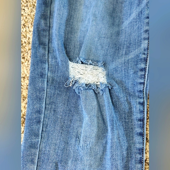 KanCan Medium Blue Distressed Cropped Jeans Women's 13 30 - Picture 4 of 7